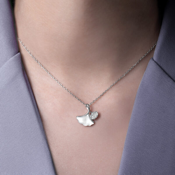 Collier feuille élégante – Image 2