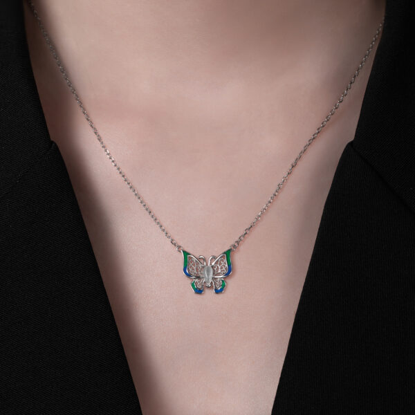 Collier Papillon émaillé bleu et vert – Image 2
