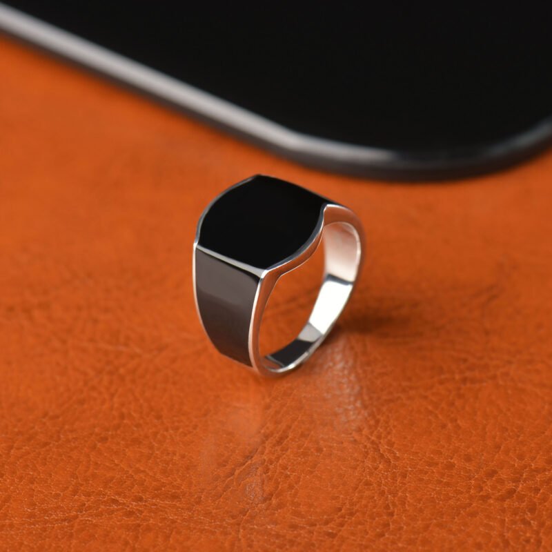 bague pour homme bijoux en argent 925 accessoire chevaliere argent fluide noir onyx khmissa 24 1