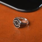 Chevalière Homme en Argent 925 et Émail Noir Intense