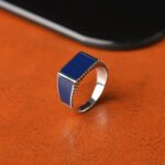 Chevalière Rectangulaire en Argent 925, Stries et Bleu Saphir