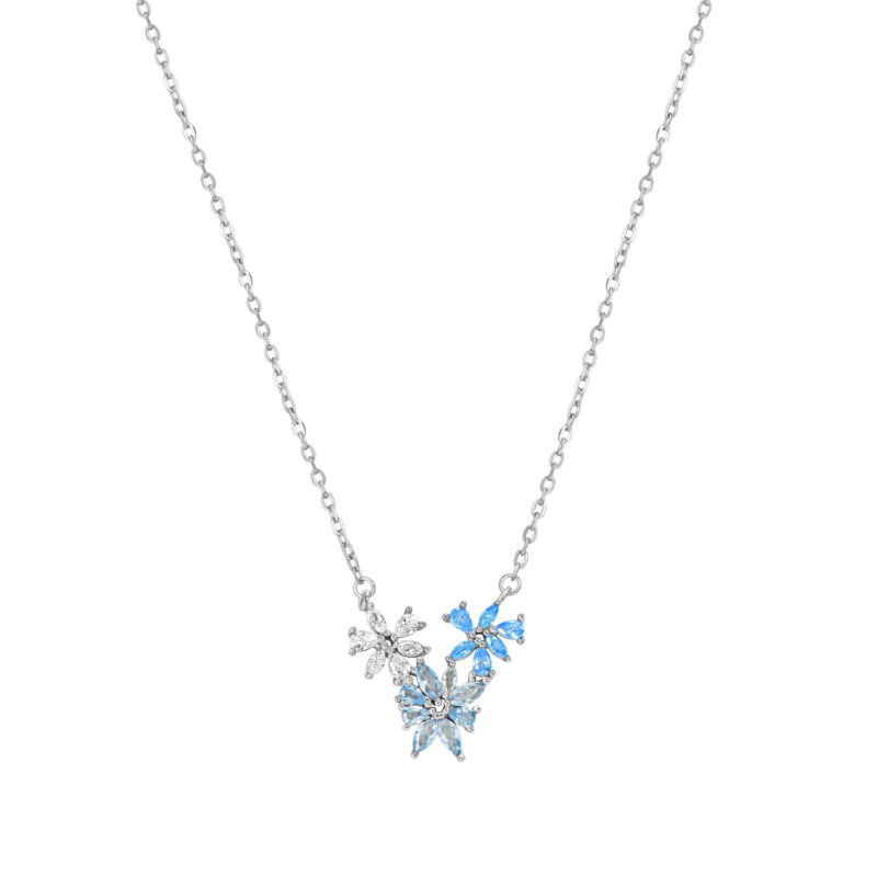 Collier fleurs bleues en argent 925 serti de zircons bleu saphir